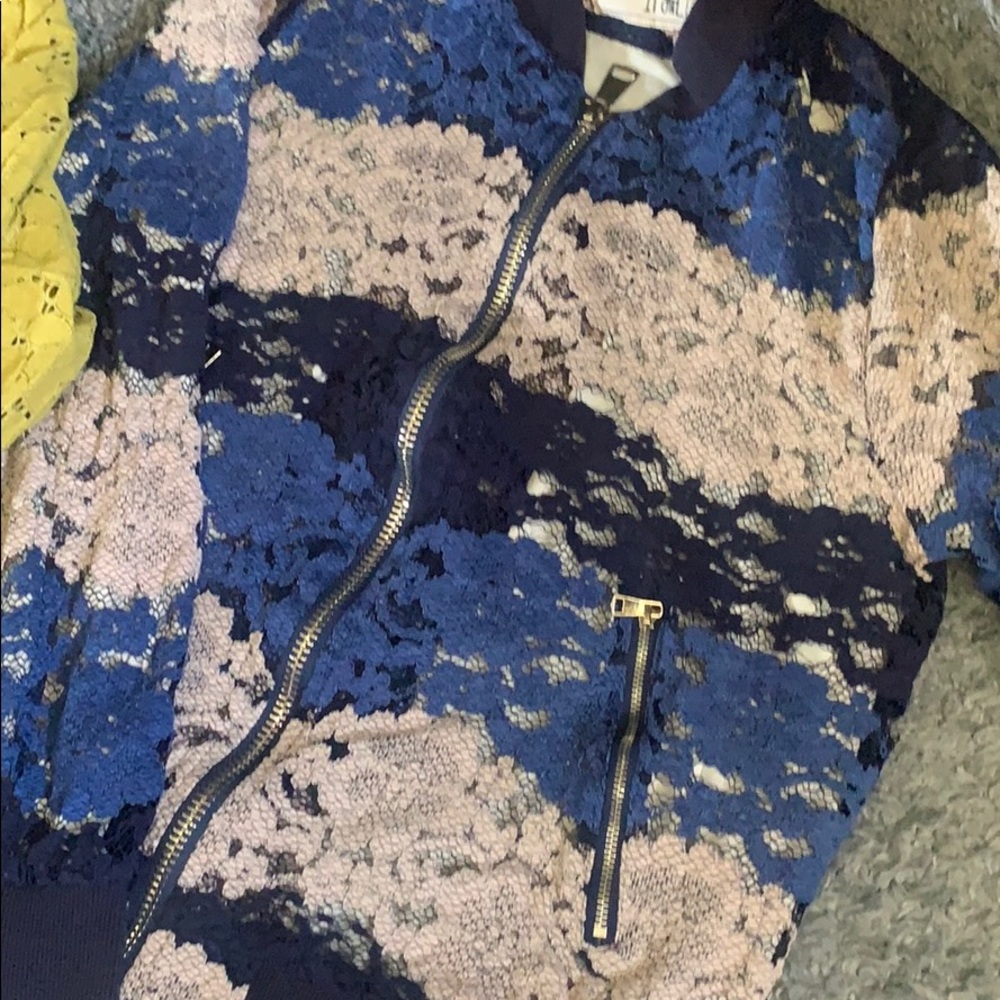 2 jackets - Picture 6 of 6